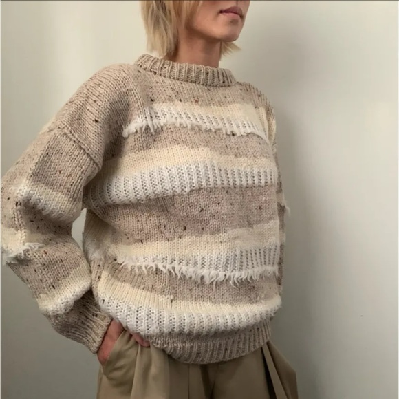 Neutral sweater - Picture 5 of 5